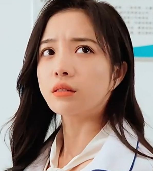 贬值之美女主播爱上我 第01集